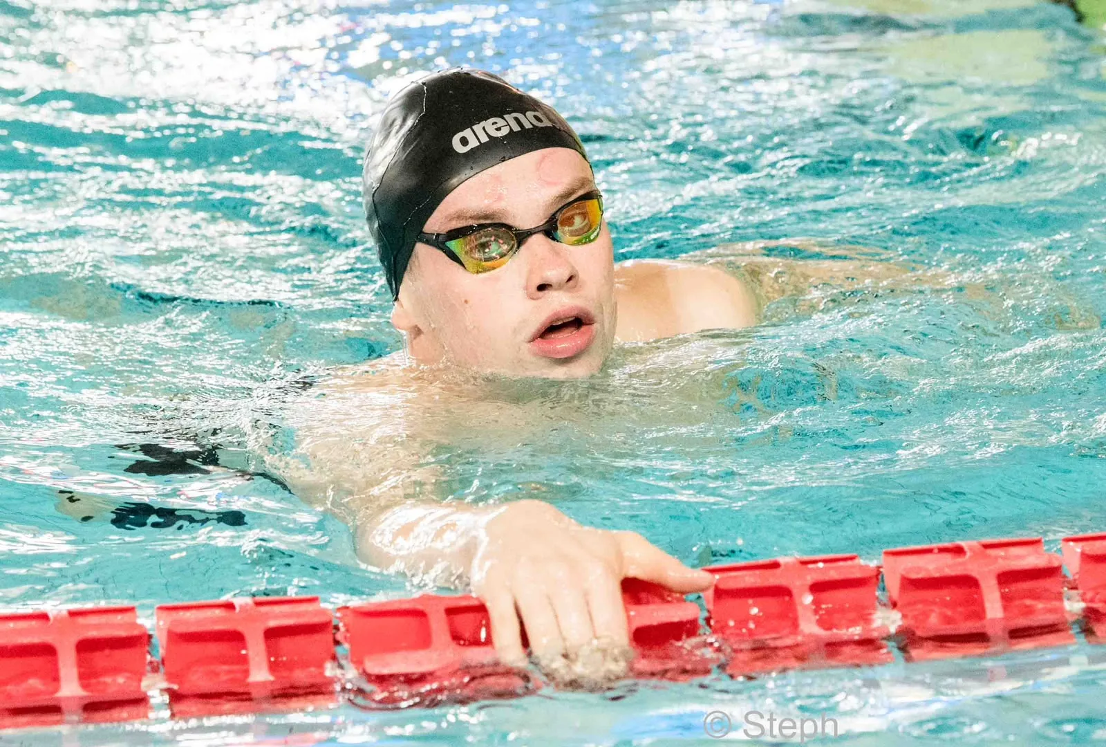 Schwimmer im Wasser